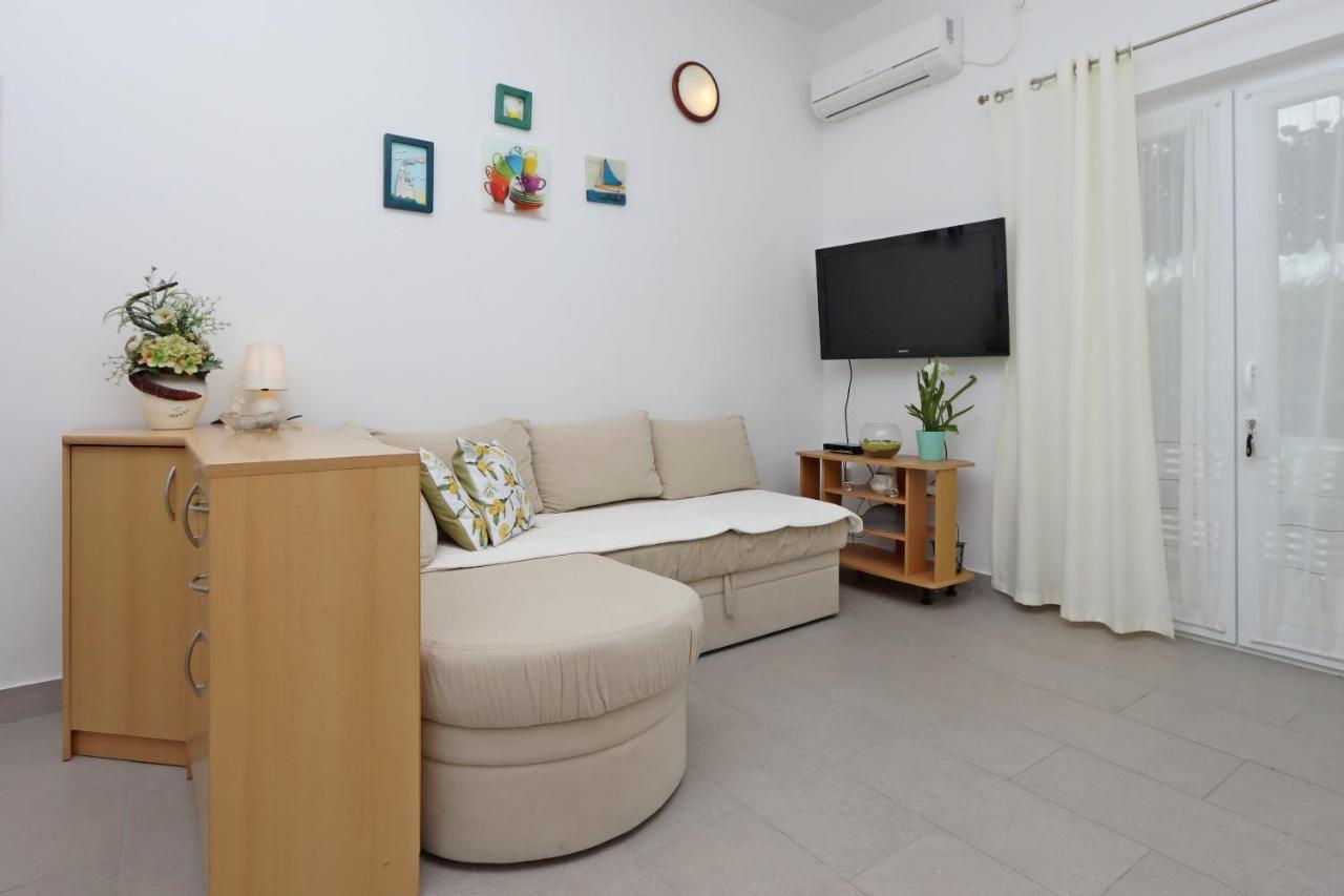 Apartments With A Parking Space Kornic, Krk - 415 외부 사진