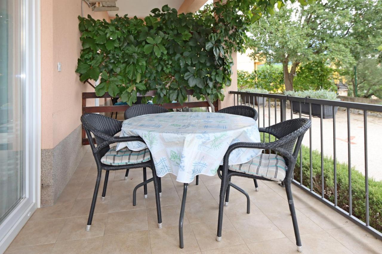 Apartments With A Parking Space Kornic, Krk - 415 외부 사진