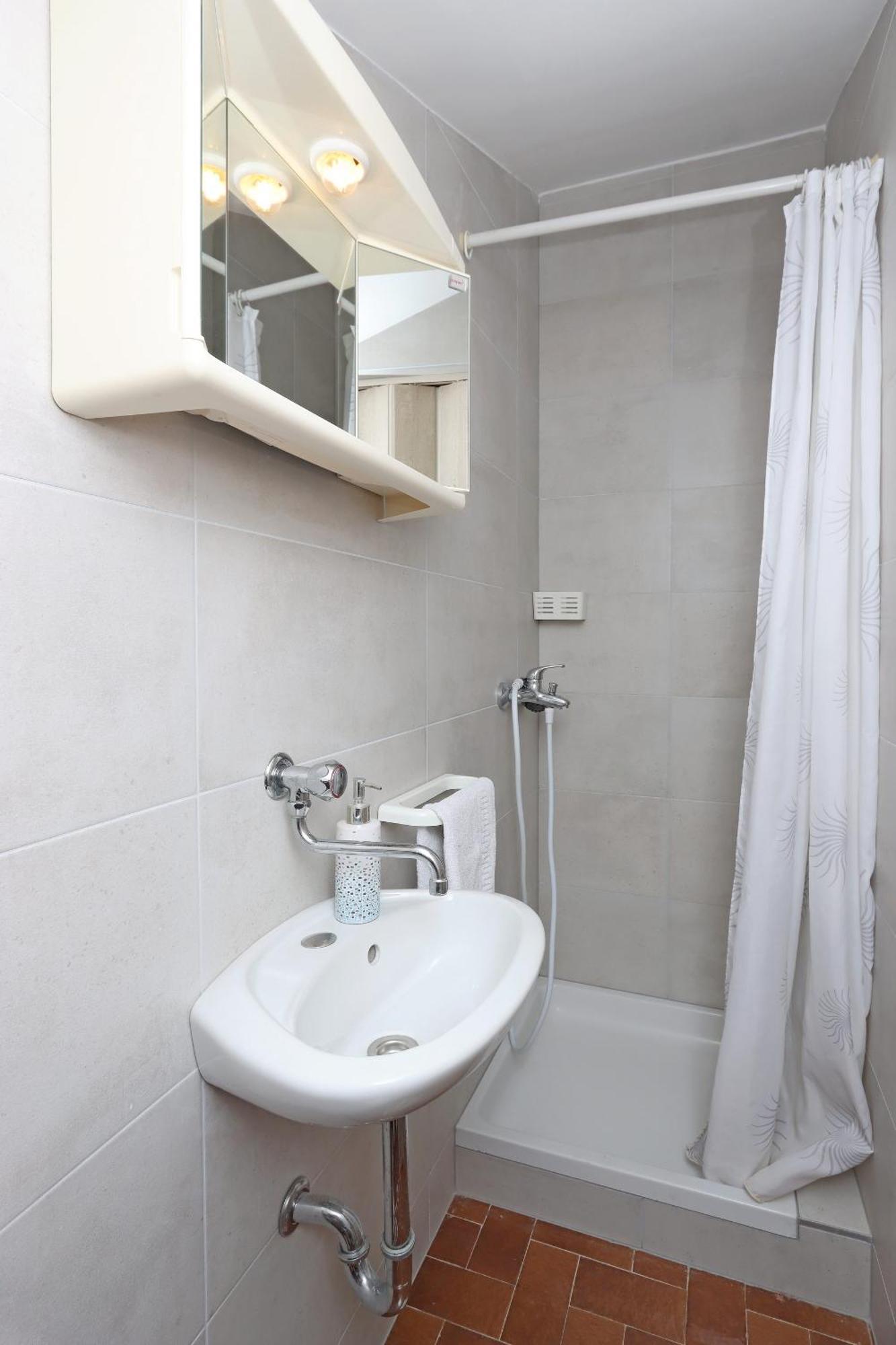Apartments With A Parking Space Kornic, Krk - 415 외부 사진