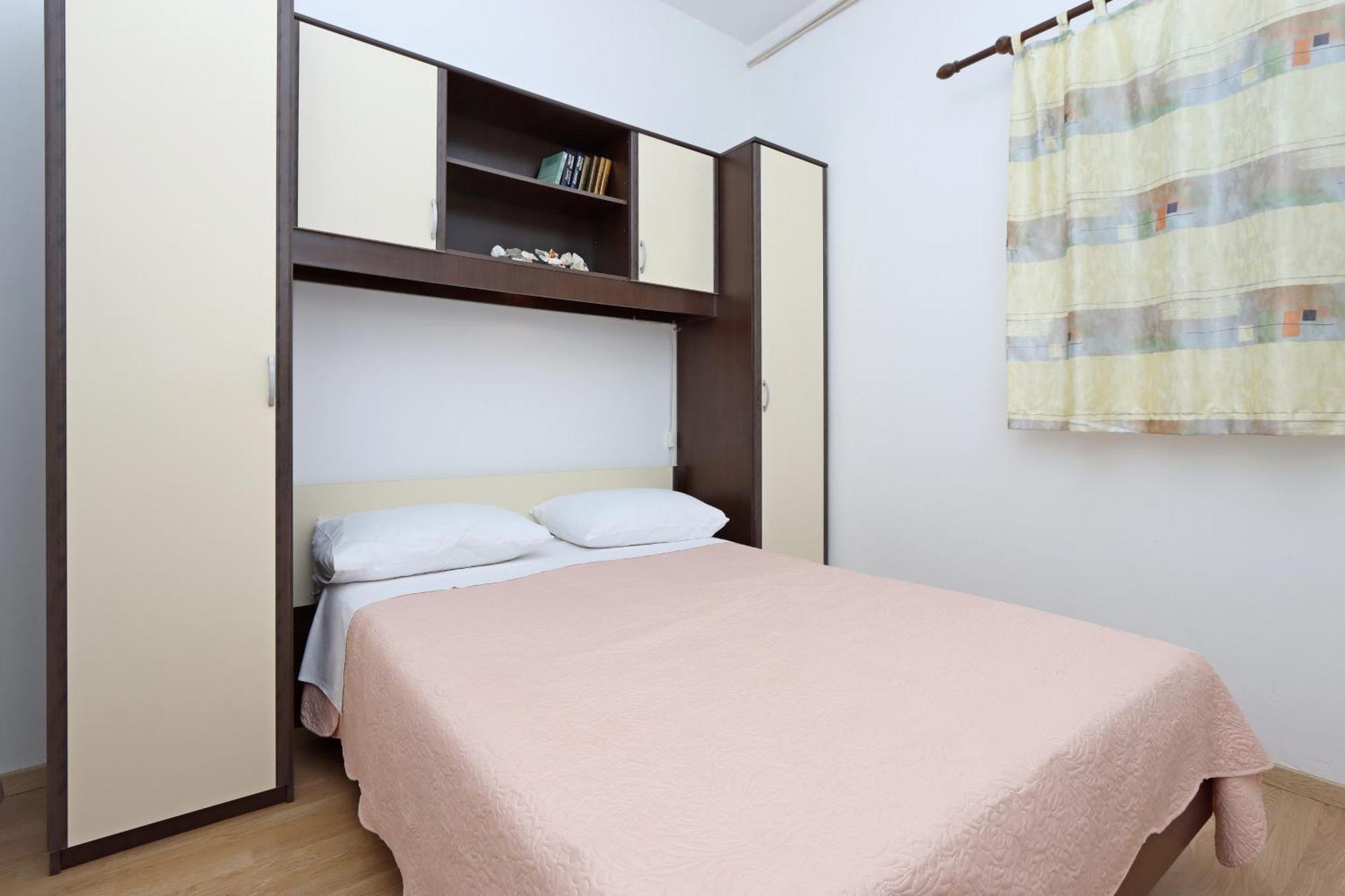 Apartments With A Parking Space Kornic, Krk - 415 외부 사진