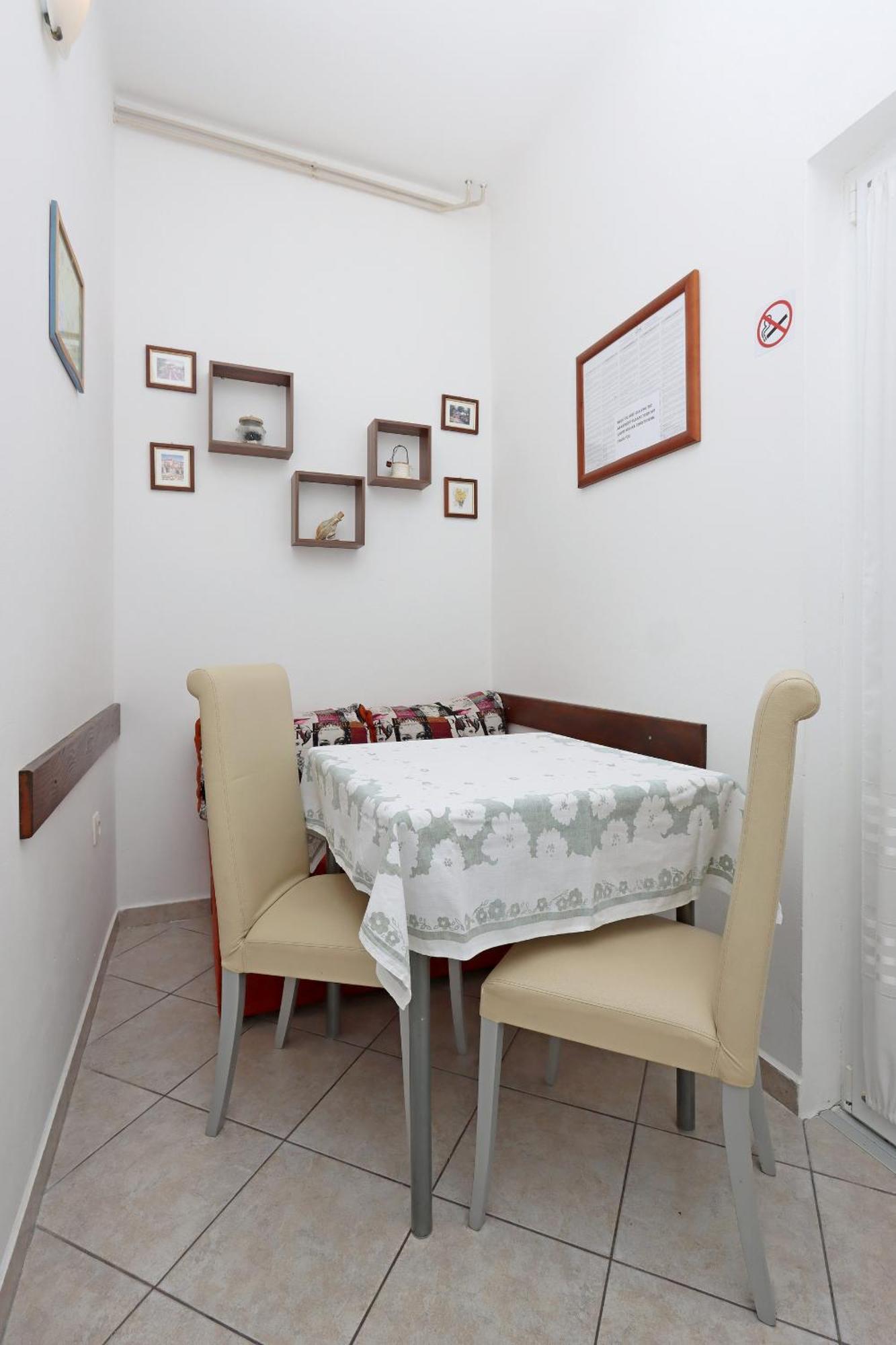 Apartments With A Parking Space Kornic, Krk - 415 외부 사진