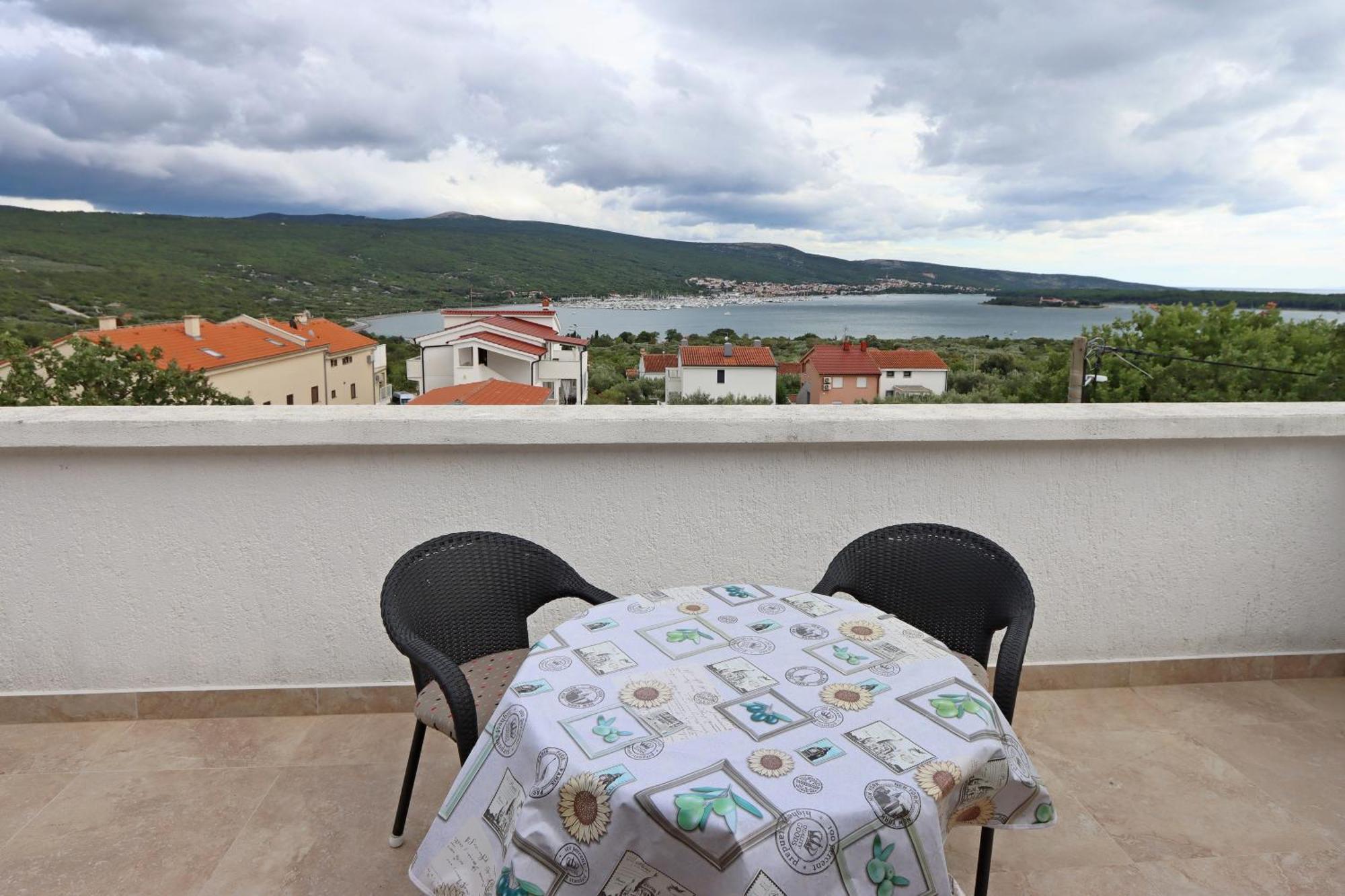 Apartments With A Parking Space Kornic, Krk - 415 외부 사진